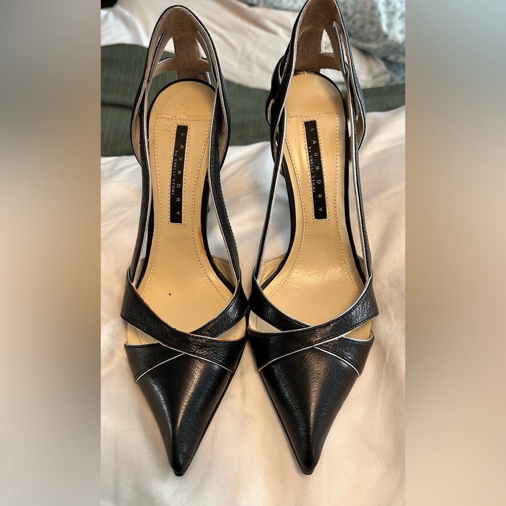 Laundry- Shelli Segal Black Pointed Slingback Pumps with Crisscross Straps